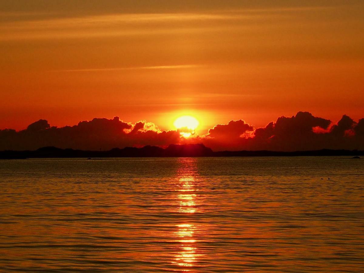 Midnight Sun View Lofoten Leknes Buitenkant foto